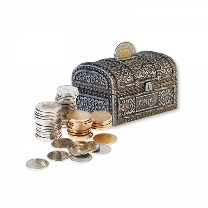 3D Metal-Like Treasure Chest Figurine 1