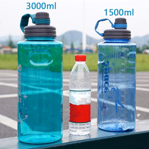 Large Capacity Plastic Space Cup