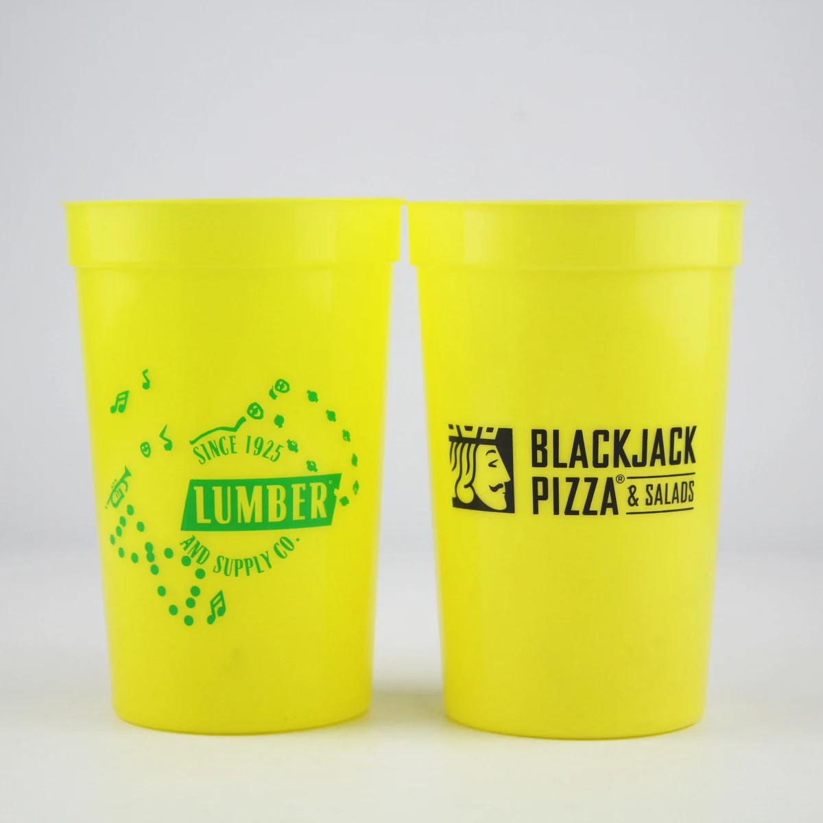 16oz Plastic Stadium Clear Cups 1