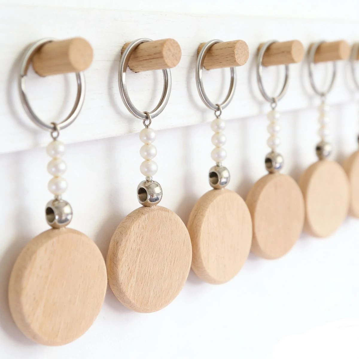 Eco-friendly Round Wood Keychain 1