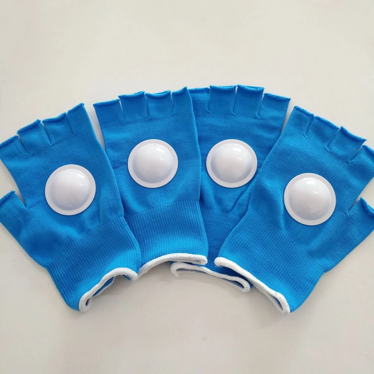 Clapping Gloves 1