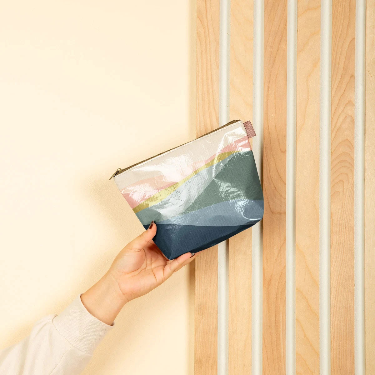 TWEEDLE DEE - LAMINATED NON-WOVEN RPET 1