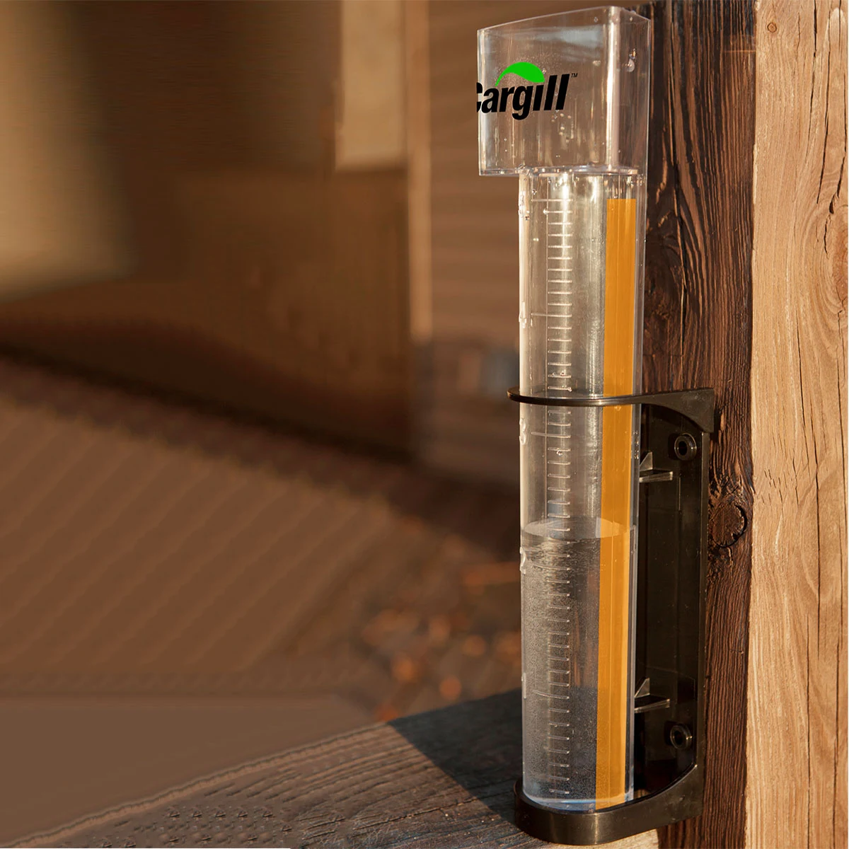 Hammer Head Rain Gauge 1