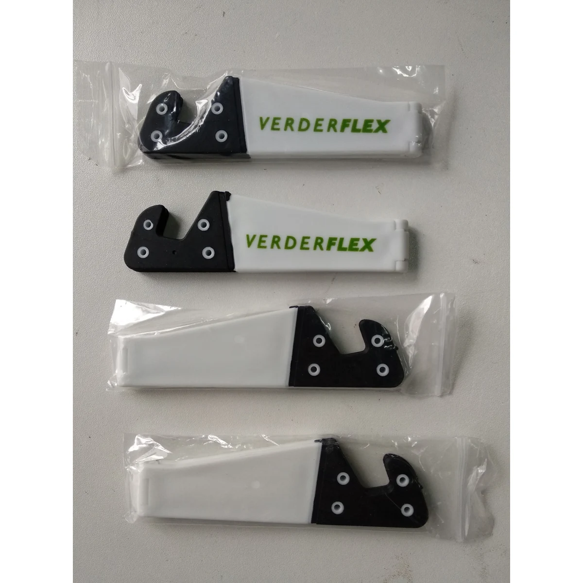 V Shape Phone Stand 1