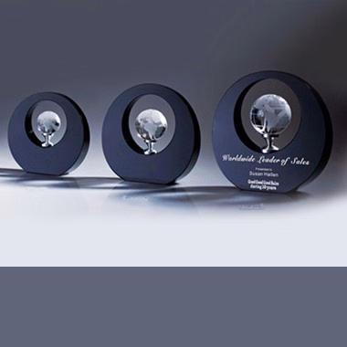 Optical Crystal GlobeTrophy in Black Round Crystal Housing,Smalll