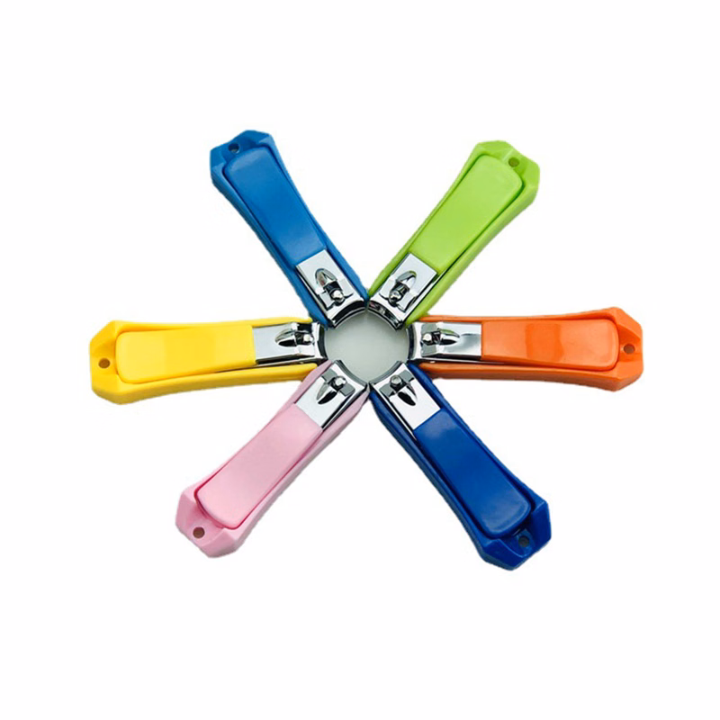 Fingernail Clipper