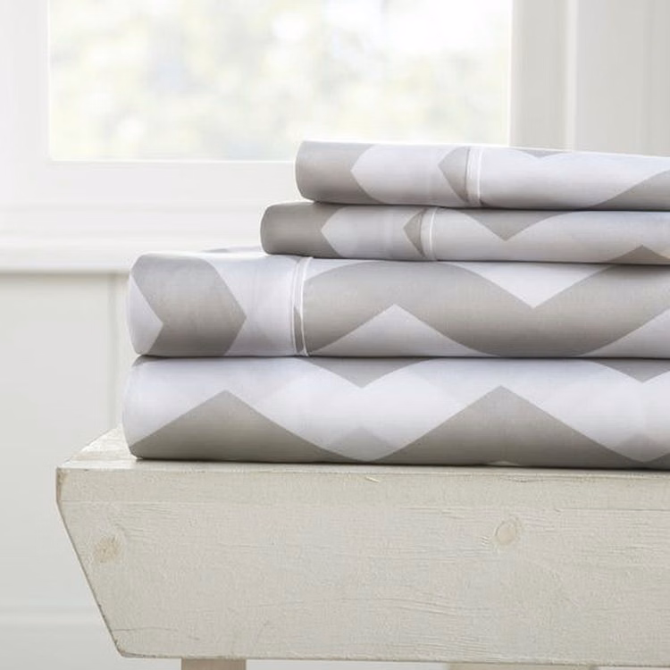 Premium Sheet Sets - Gray & White Cali King 4 Piece