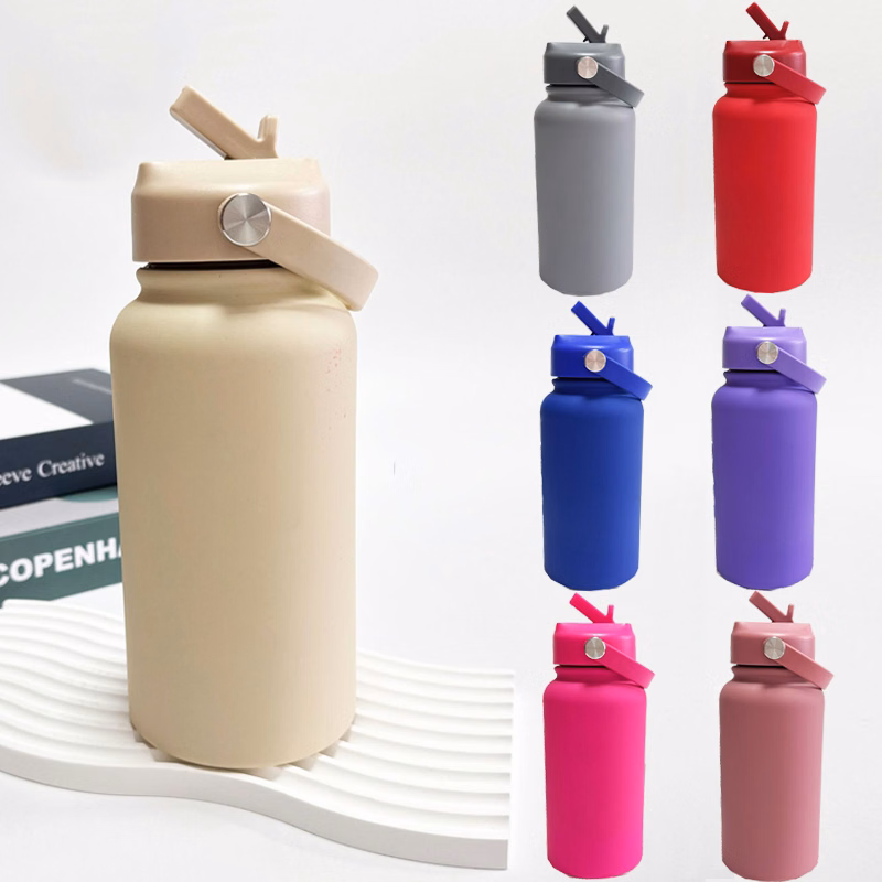 22 OZ Water Bottle with Straw Lid