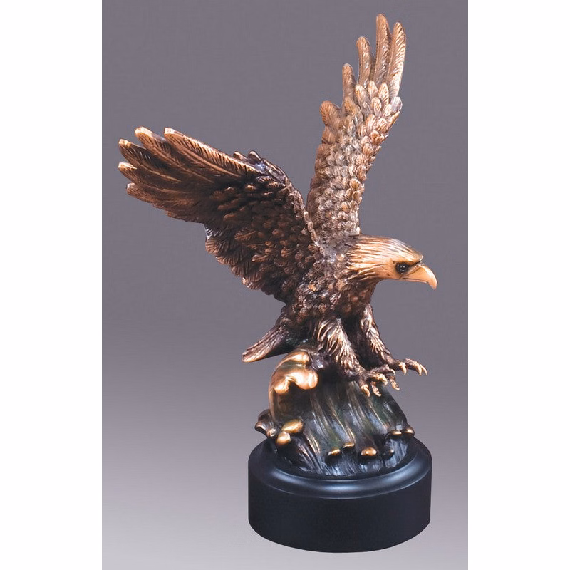 Eagle Landing Resin 8"
