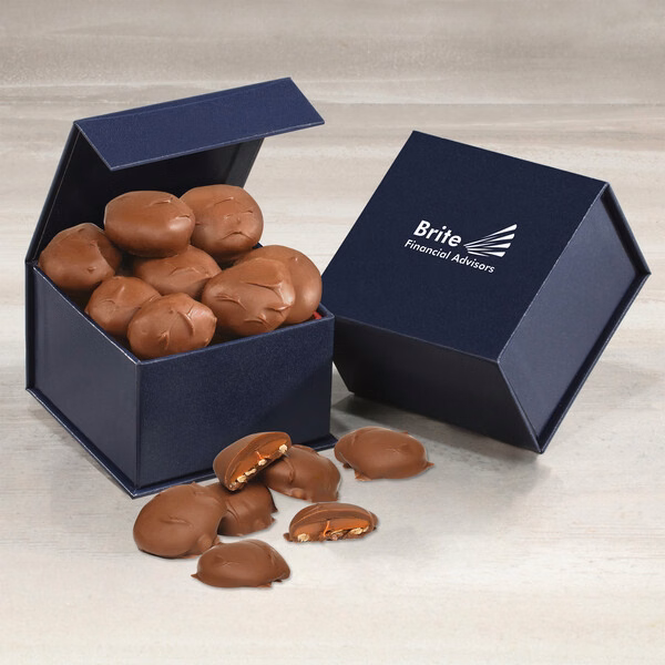 Magnetic Keepsake Box with Caramel Pecan Clusters