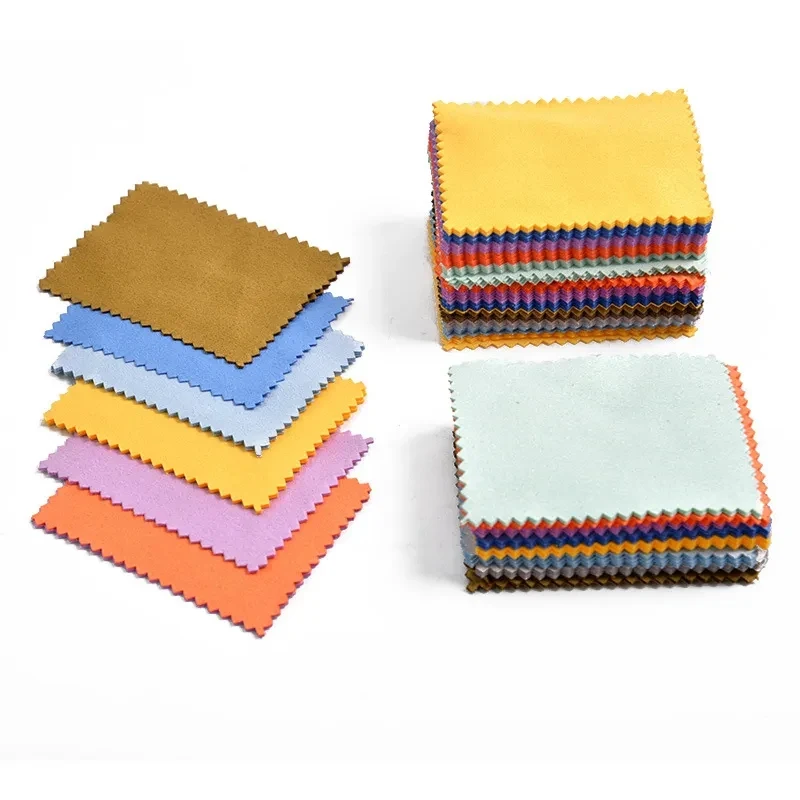 Microfiber Cloth with Clear Pouch 1