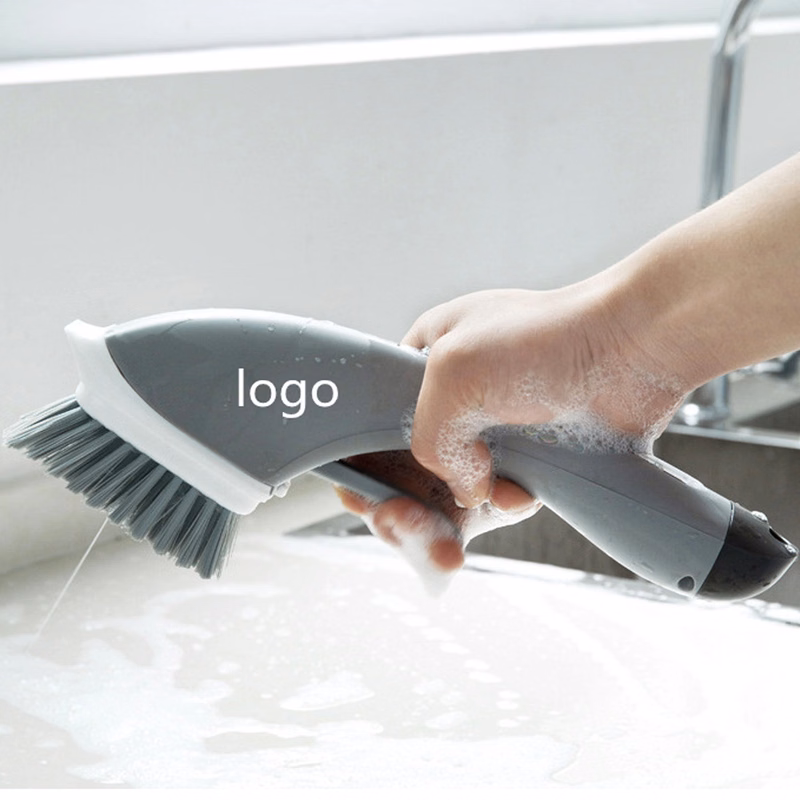 Spray Cleaning Brush