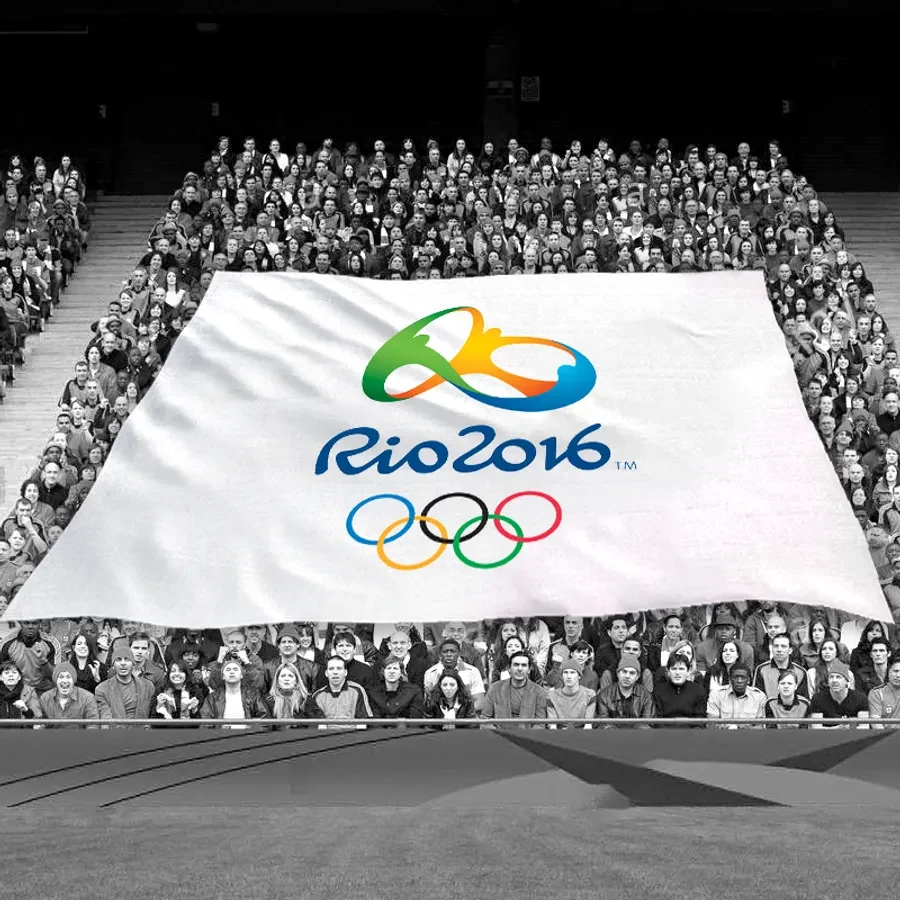 Crowd Flag 1