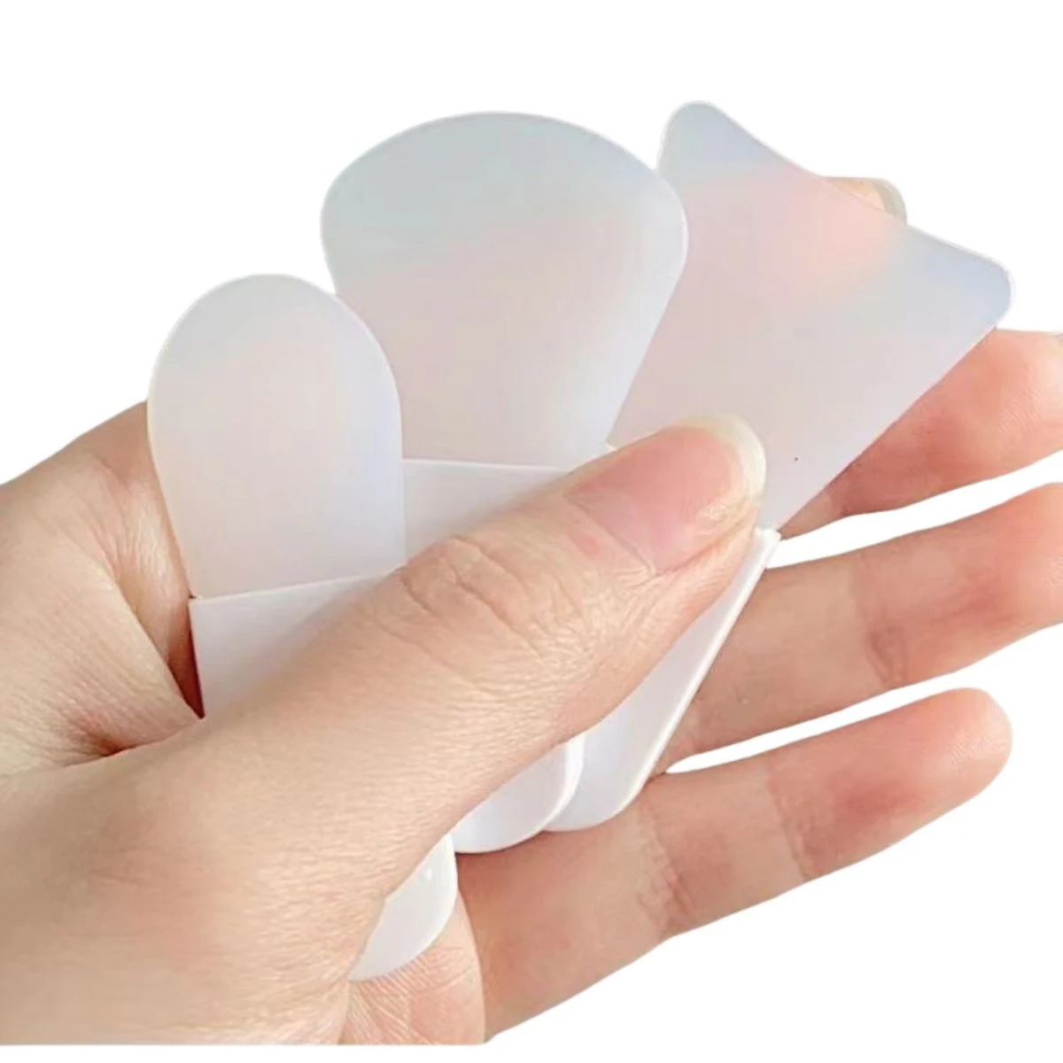 Mini Facial Mask Applicator Brush 1