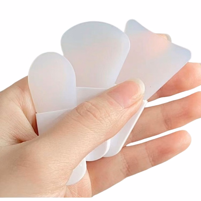 Mini Facial Mask Applicator Brush
