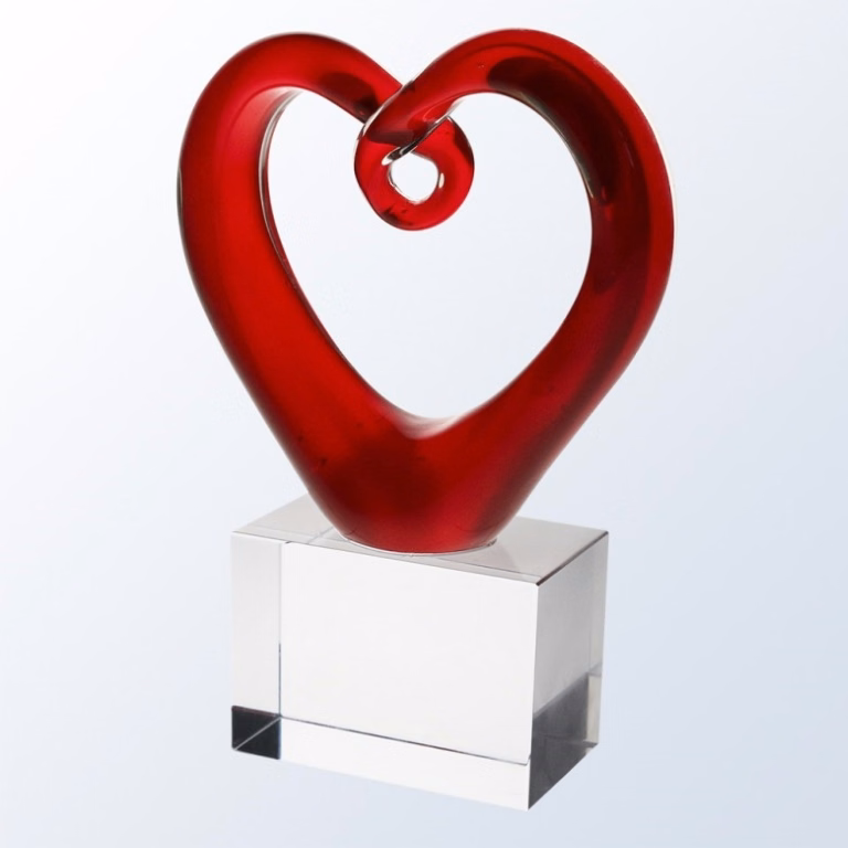 Red Heart w/Clear Base Award