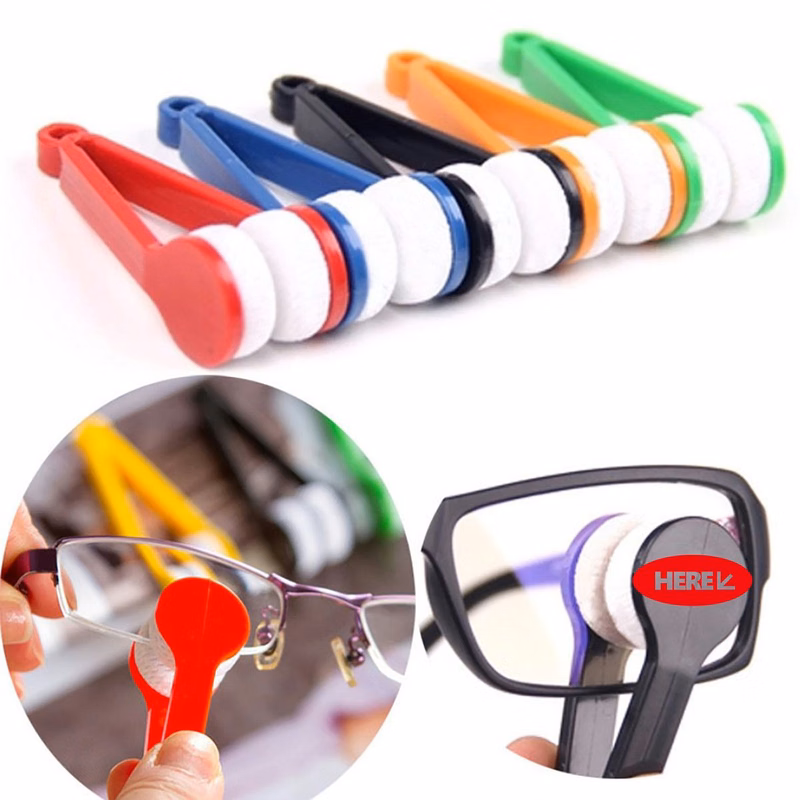 Portable Dual-Ended Eyeglass Lens Cleaner