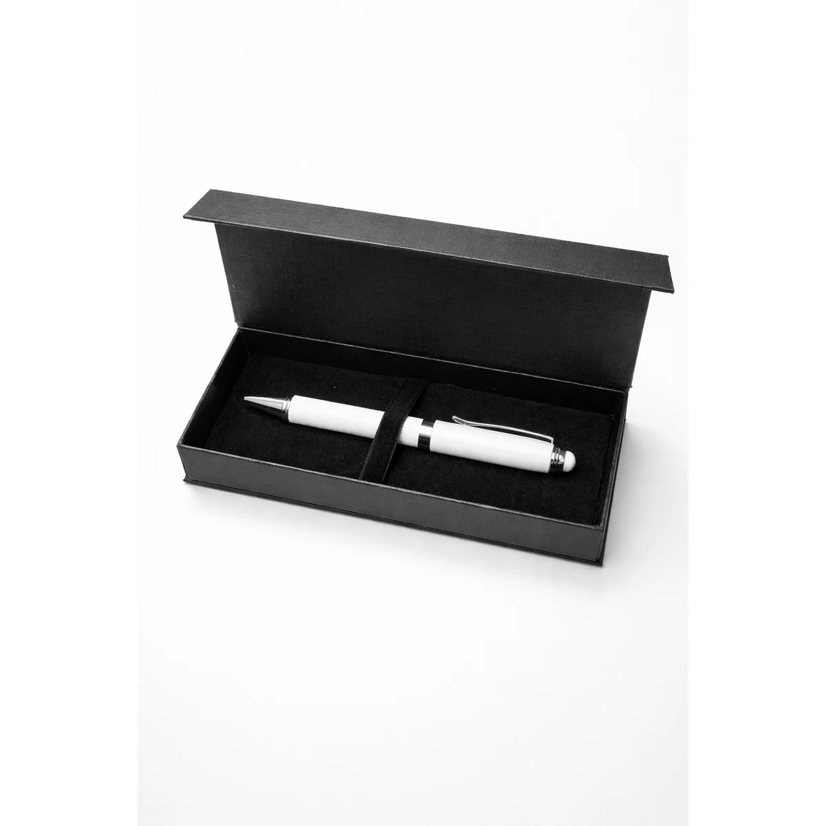Black Magnetic Pen Box 1