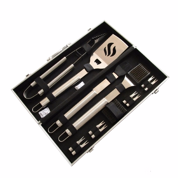 Cuisinart(R) 14 Piece Deluxe Grill Tool Set