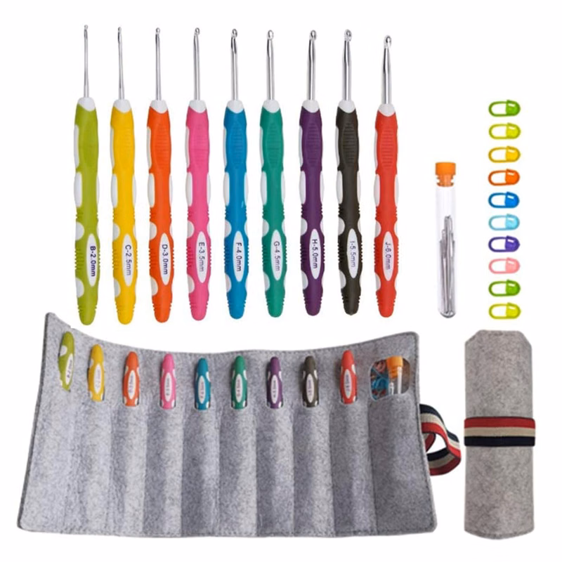 Ergonomic Crochet Hooks Set with Roll Felt Bag