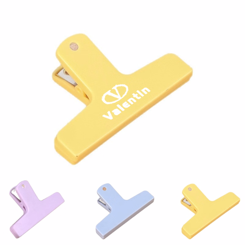 Plastic Magnetic Clip
