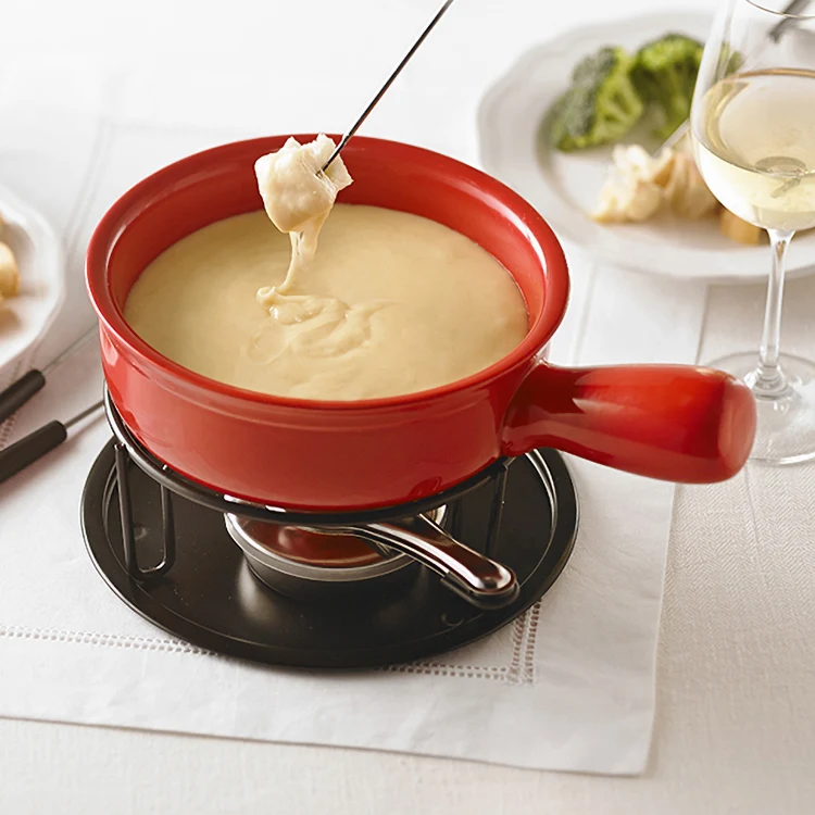Cardinal Cheese Fondu Set from Trudeau in ceramic and metal 1