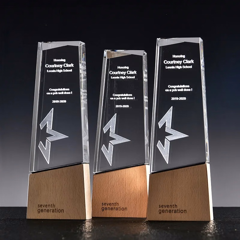 OPTIC CRYSTAL TROPHY WITH WOOD BASE
