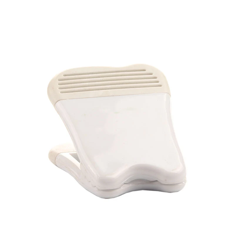 Teeth Shaped Magnet Clip 1