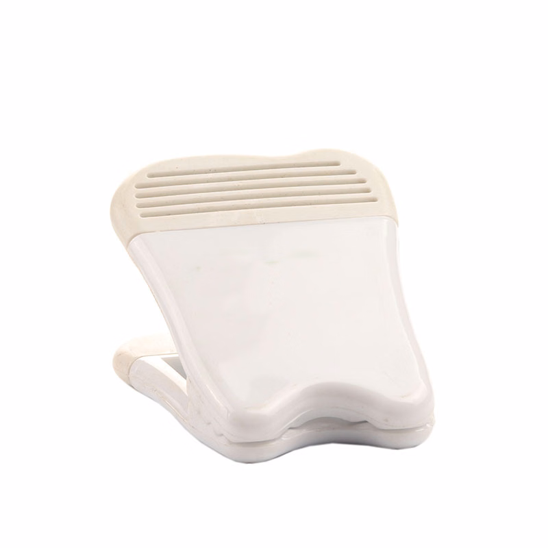 Teeth Shaped Magnet Clip