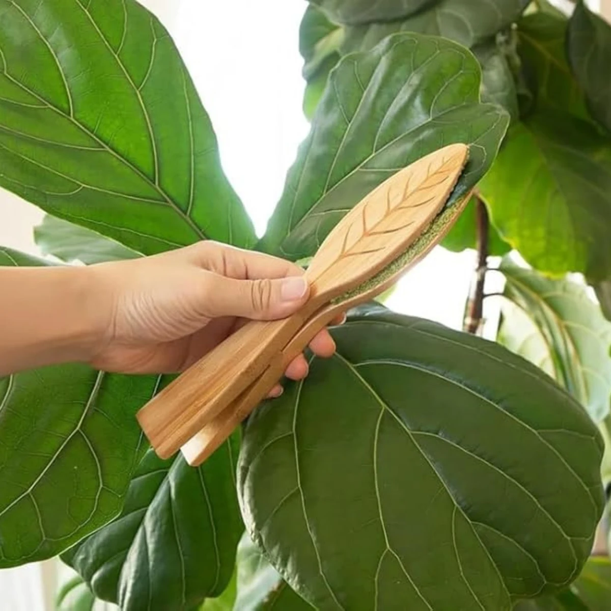 Leaf-Shaped Cleaning Tongs 1