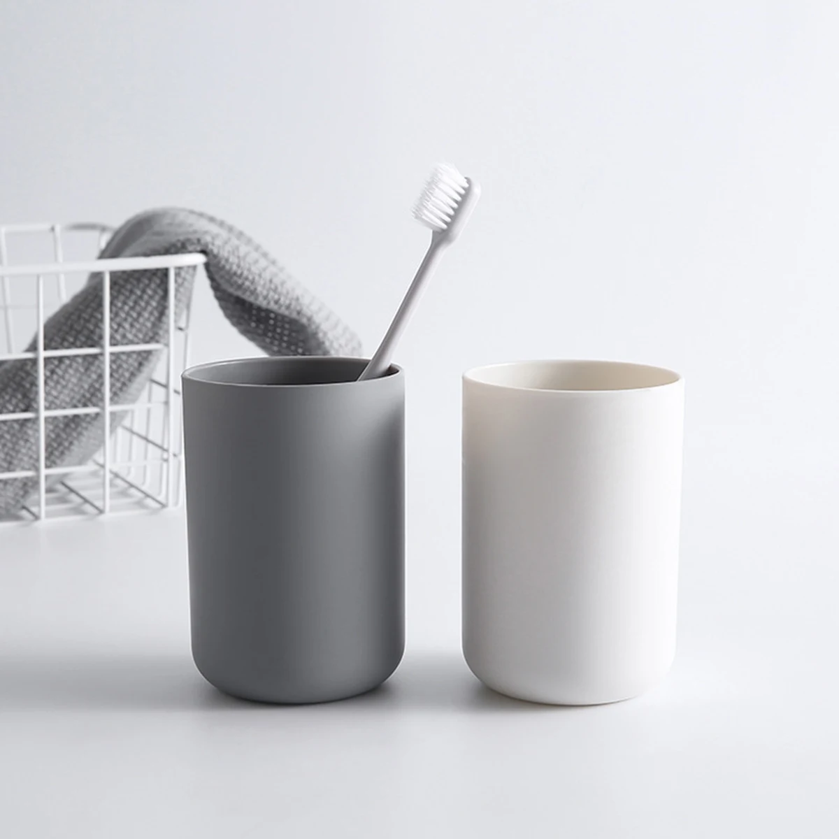 Reusable Plastic Water Tumbler Drinkware 1