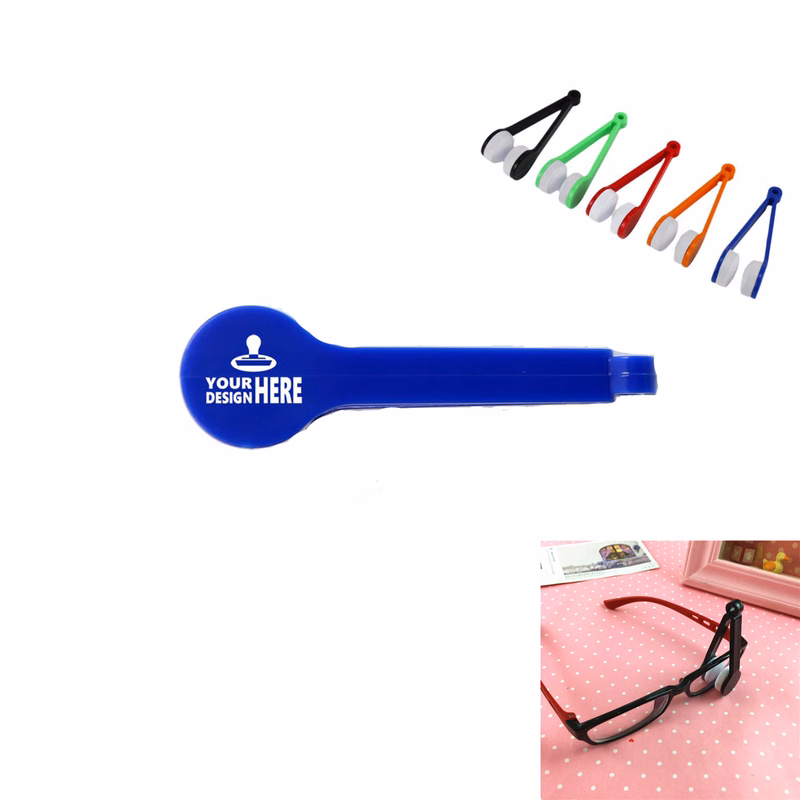 Eyeglass Cleaning Clip