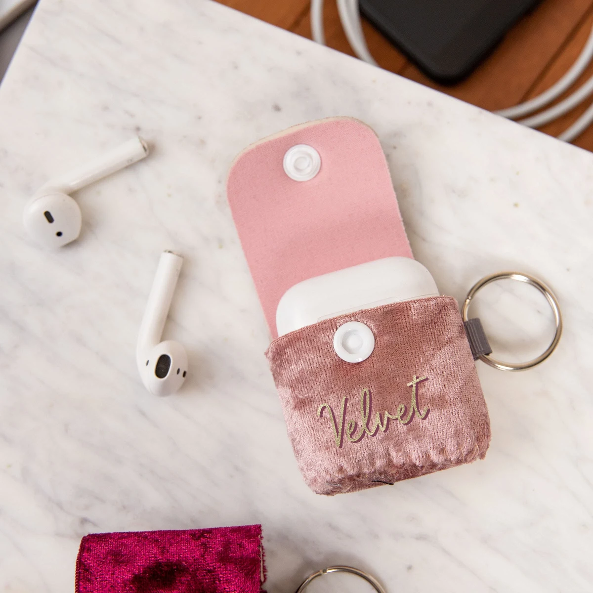 AIRPODS 2ND GEN COVER - VELVET NEOPRENE 1
