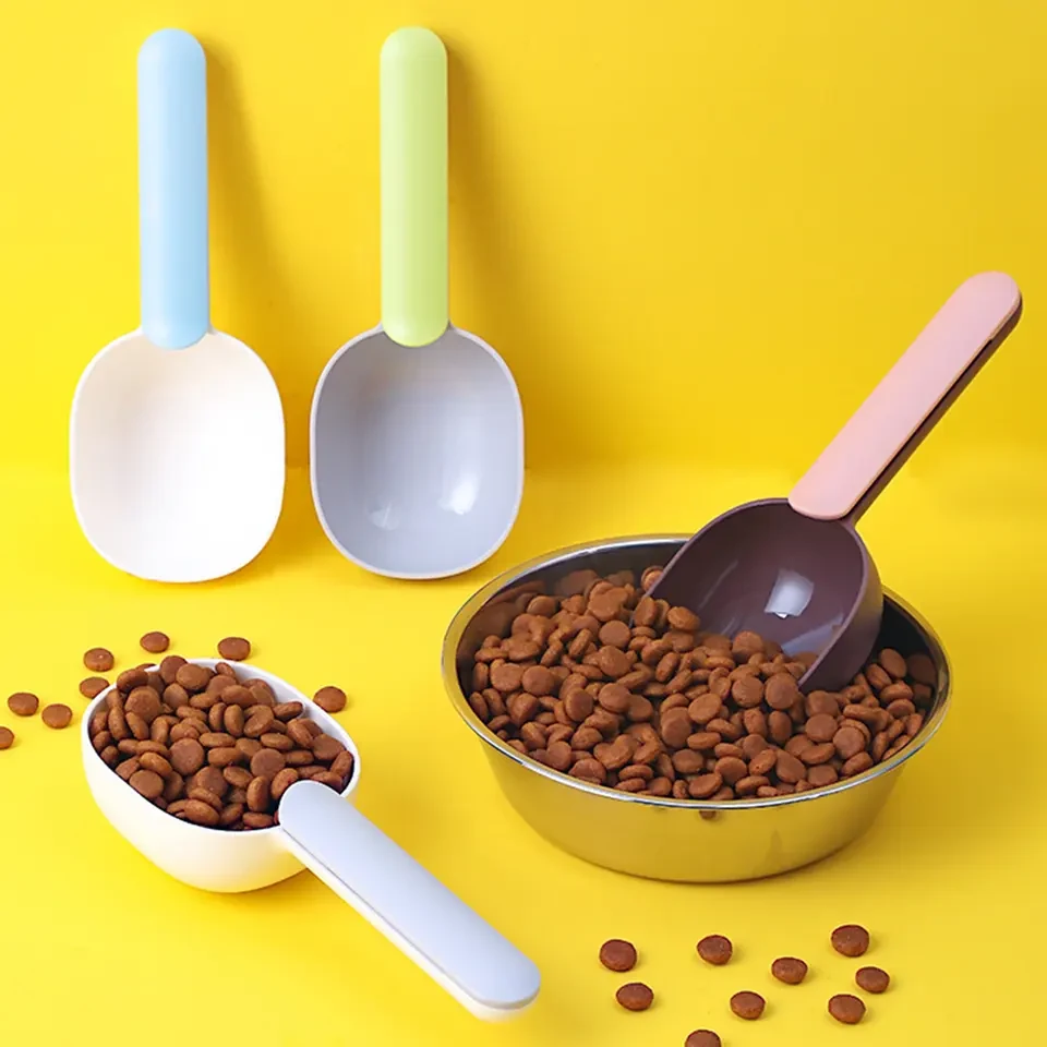 Feeding Spoon with Sealing Bag Clip 1
