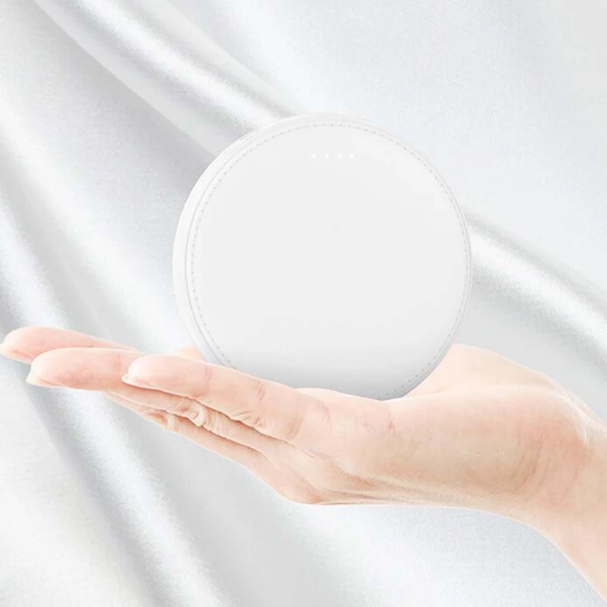 10,000mAh Portable Round Power Bank 1