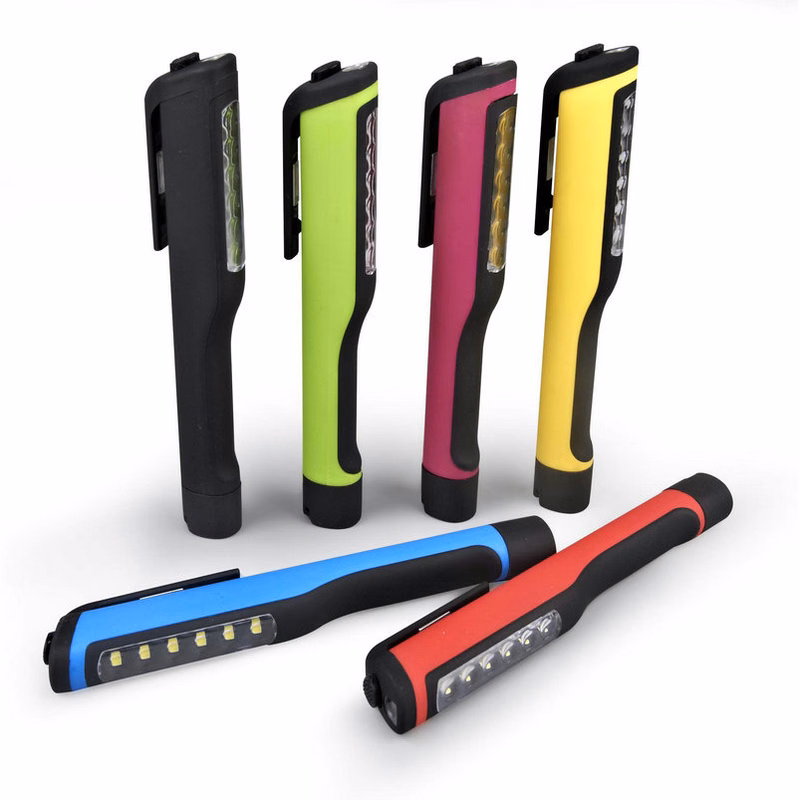 Penlight Flashlight With Magnetic Clip