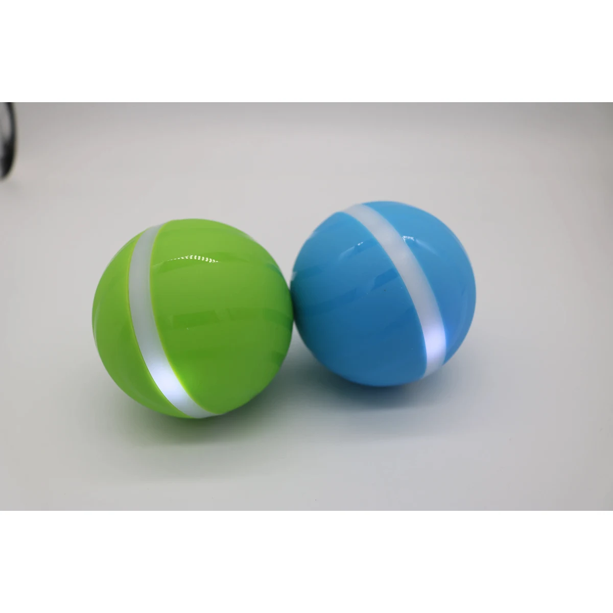 Automatic Rolling Pet Toy Ball With Waterproof Design 1