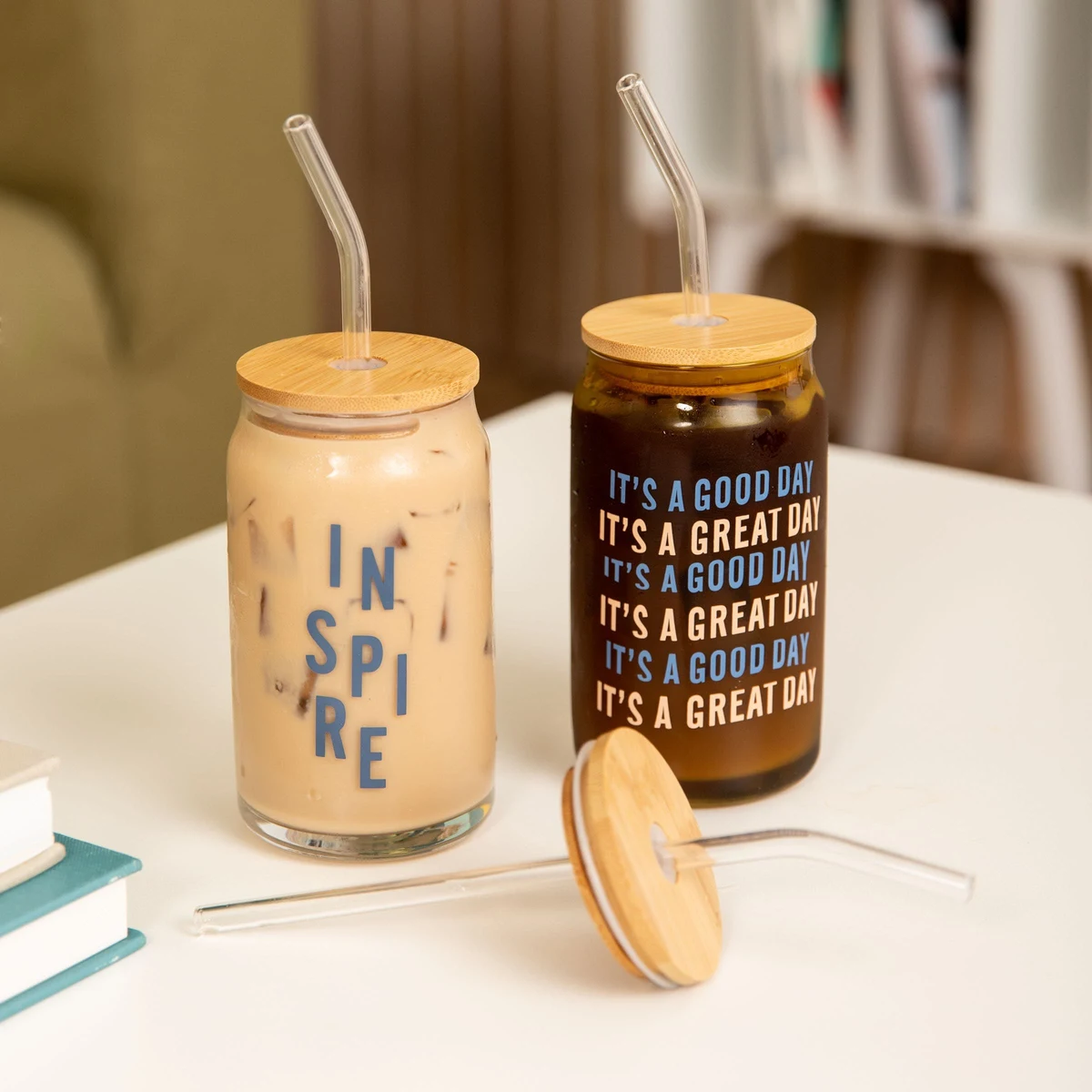 CAN GLASS WITH LID AND STRAW 1