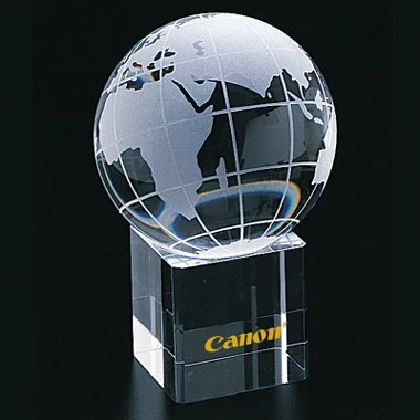 CRYSTAL GLOBE W/ CLEAR BASE 1