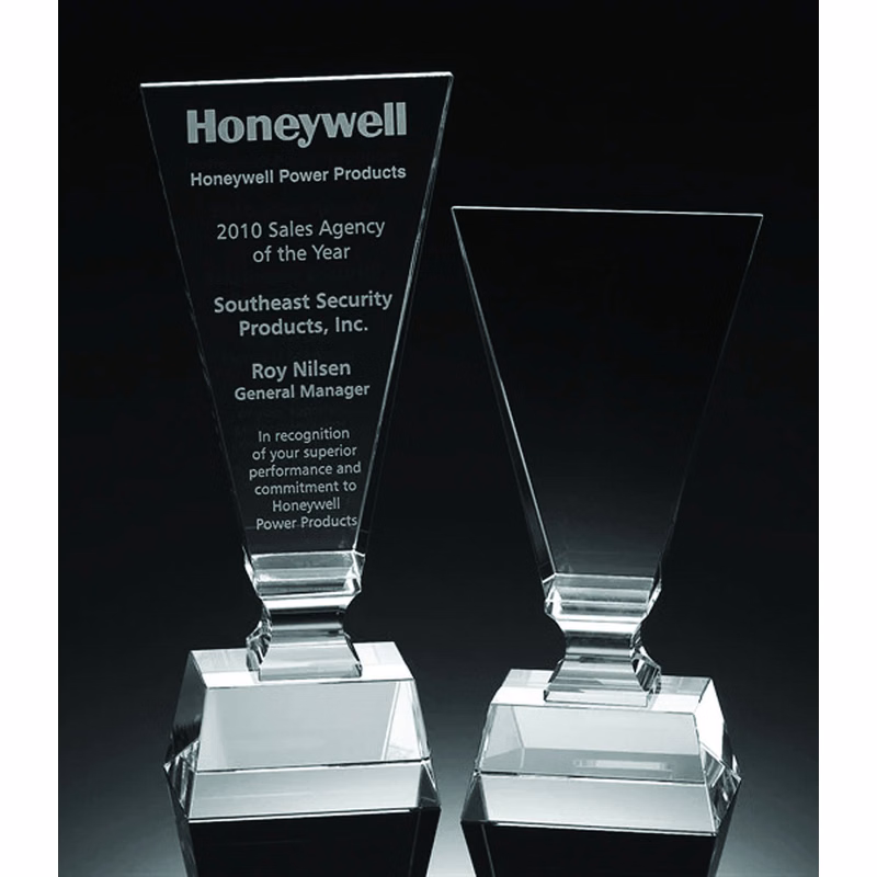 CLEO OPTIC CRYSTAL AWARD - LARGE
