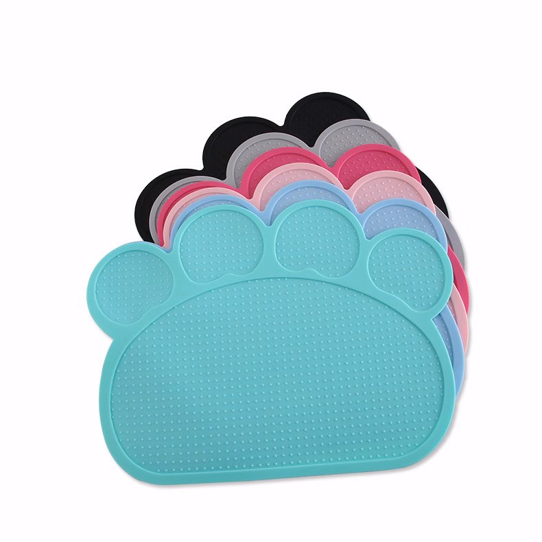 Creative Dog Paw Shaped Silicone Lick Pad
