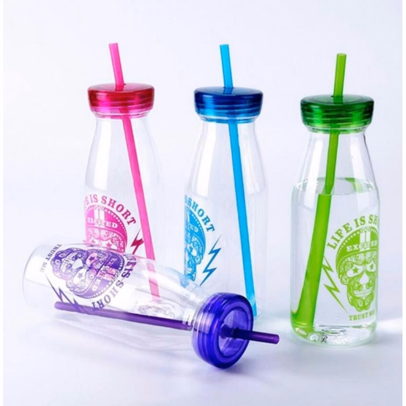 Mike Bottle With Straw