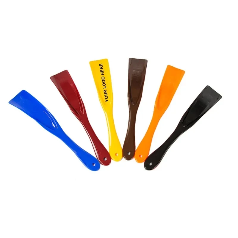 7" Compact Plastic Travel Shoe Horn 1