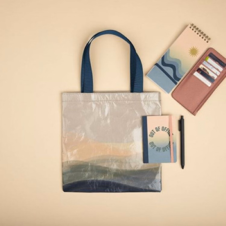 TEENY TINY TOTE - LAMINATED NON-WOVEN RPET