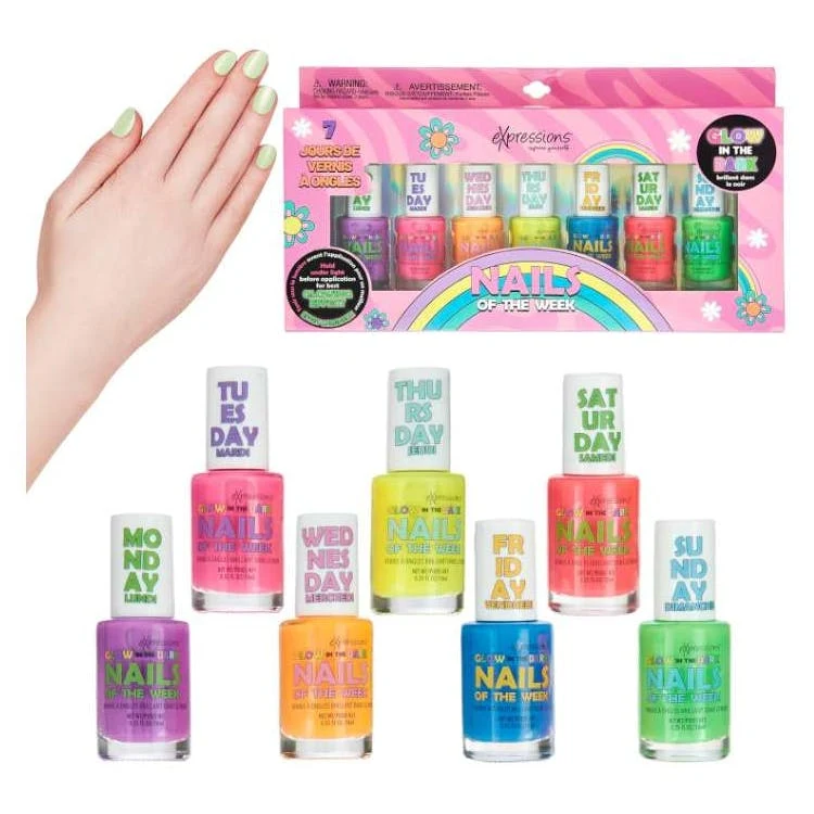 Nails of the Week Set - 7 Pieces Glow in the Dark 1