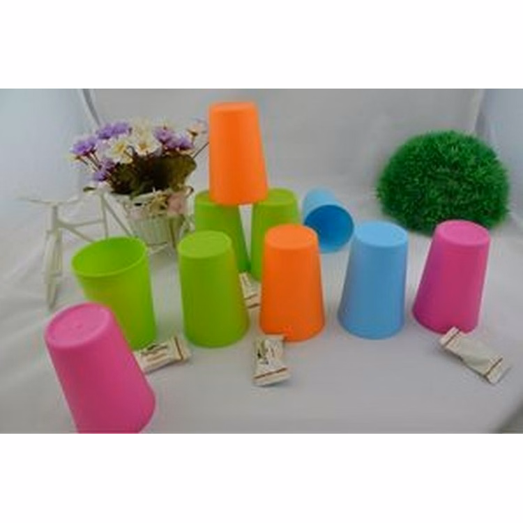 Party Essentials Hard Plastic 10 Oz. Glass