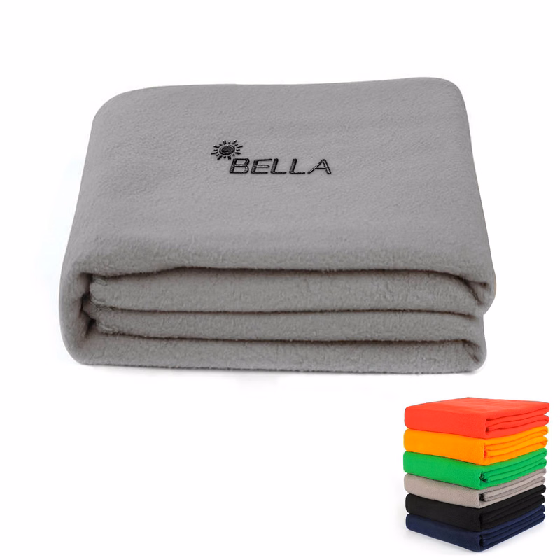 Solid color double-sided plush blanket