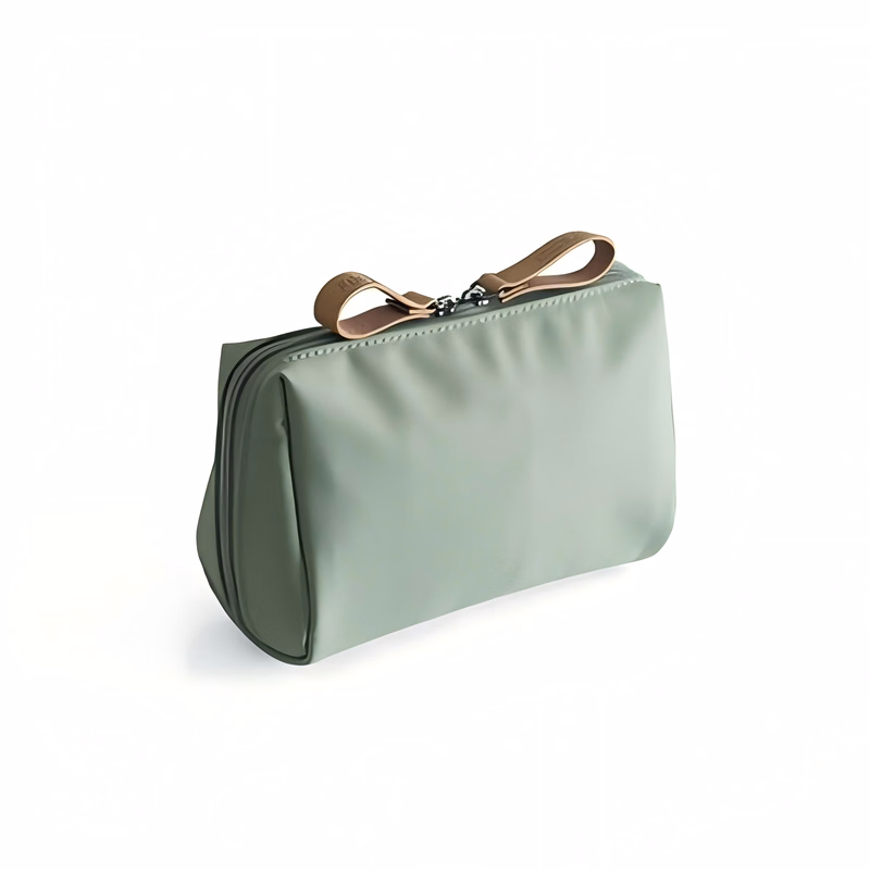 Simple makeup bag