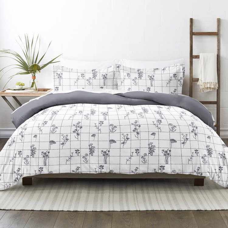 Reversible Duvet Cover Sets - Flower Field Full-Queen 3 Piece
