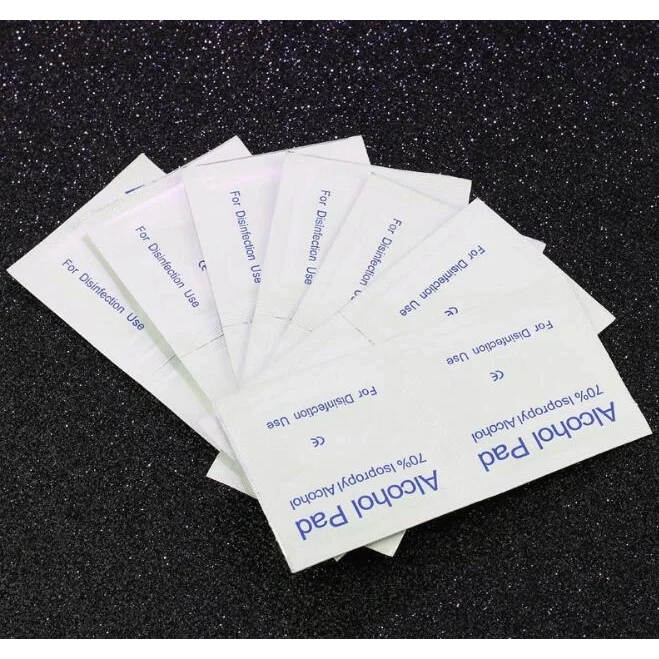 Hand Sanitizing Wipe 1